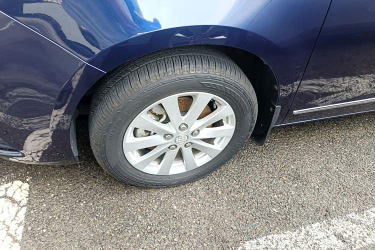 Used Buick GL8 2017 25S Prestige Version China V Standard Left Front Wheel Hub