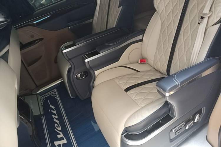 Used Buick GL8 2017 ES 28T Luxury Model China V Standard Left Rear Seat