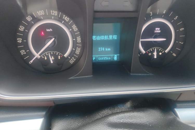 Used Buick GL8 2017 25S Luxury Version China V Standard Odometer Close Up