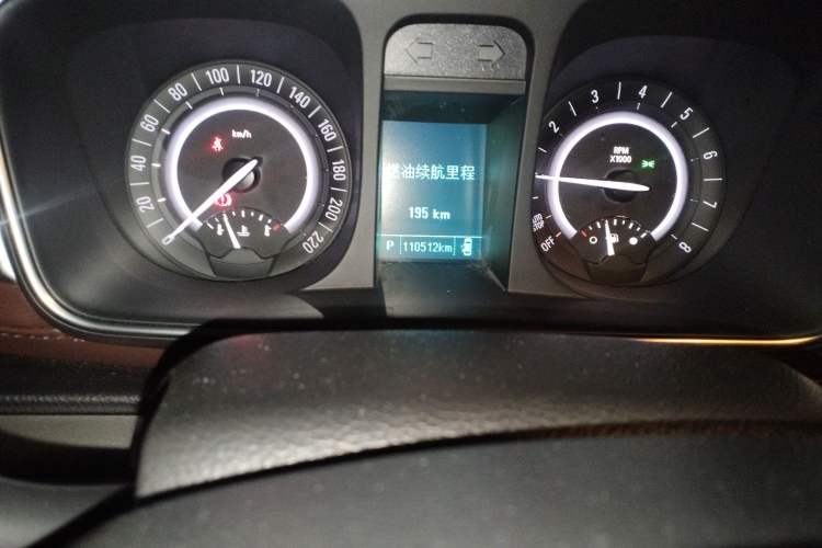 Used Buick GL8 2017 25S Luxury Version China V Standard Odometer Close Up
