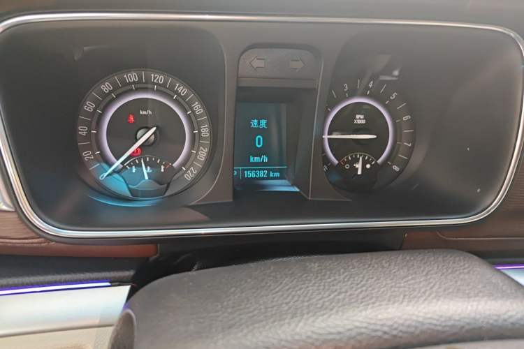 Used Buick GL8 2017 25S Comfort Version China V Standard Odometer Close Up