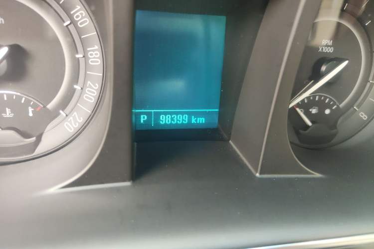 Used Buick GL8 2017 25S Prestige Version China V Standard Odometer Close Up