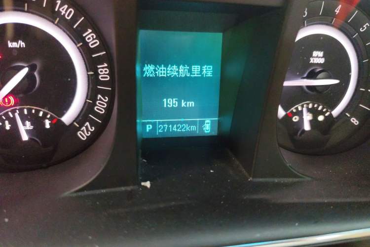 Used Buick GL8 2017 25S Luxury Version China V Standard Odometer Close Up