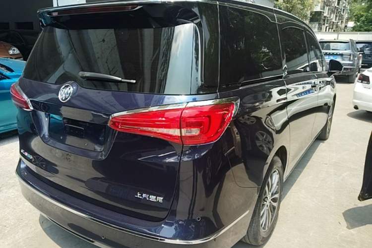 Used Buick GL8 2017 ES 28T Luxury Model China V Standard Rear Right 45 Deg