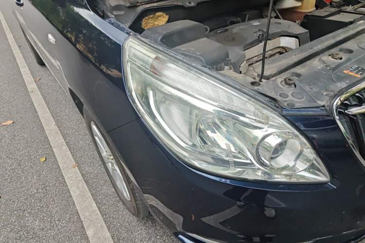 Used Buick GL8 2017 25S Comfort Version China V Standard Right Front Headlight