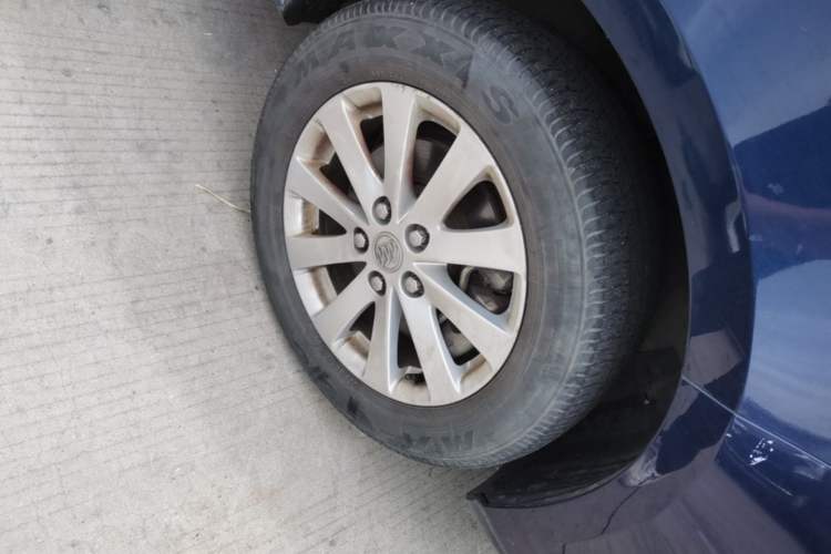 Used Buick GL8 2017 25S Prestige Version China V Standard Right Front Wheel Hub