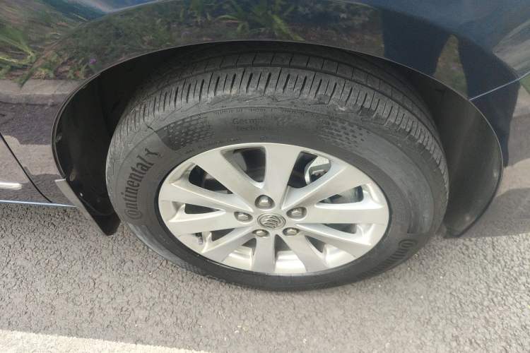 Used Buick GL8 2017 25S Prestige Version China V Standard Right Front Wheel Hub