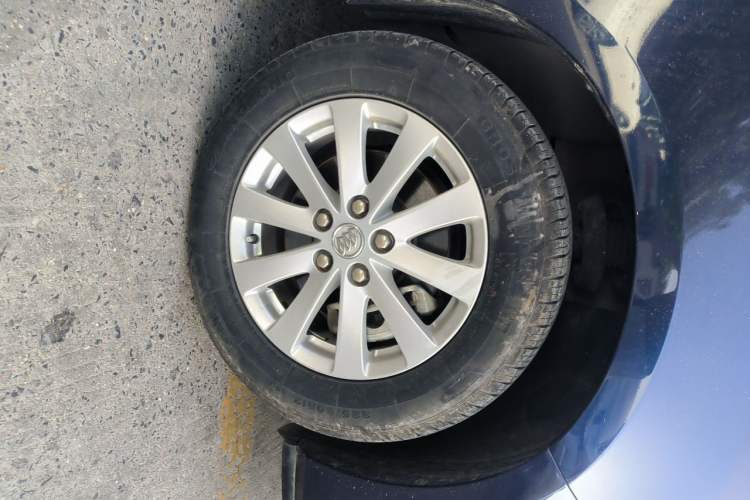 Used Buick GL8 2017 25S Comfort Version China V Standard Right Front Wheel Hub