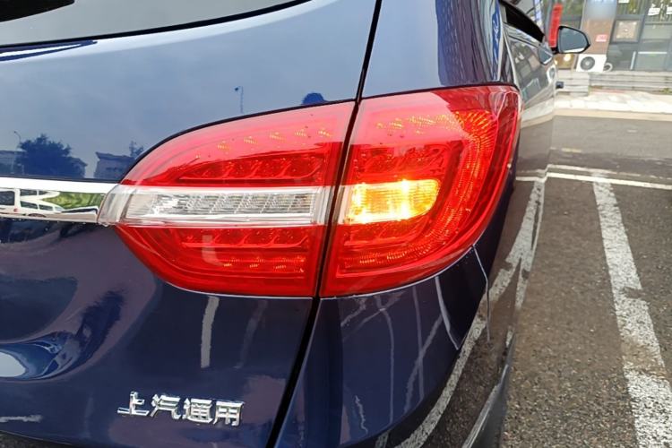 Used Buick GL8 2017 25S Prestige Version China V Standard Right Rear Taillight