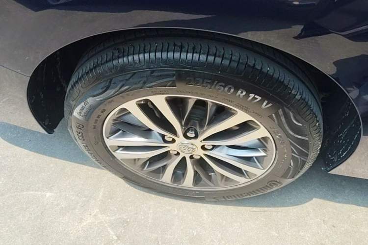 Used Buick GL8 2017 ES 28T Luxury Model China V Standard Right Rear Wheel Hub