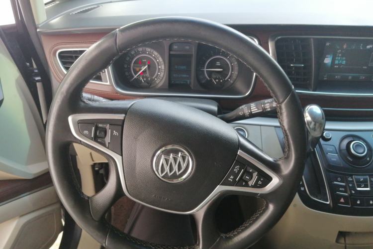 Used Buick GL8 2017 25S Prestige Version China V Standard Steering Wheel