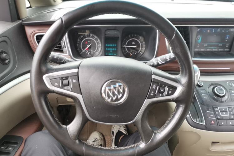 Used Buick GL8 2017 25S Prestige Version China V Standard Steering Wheel