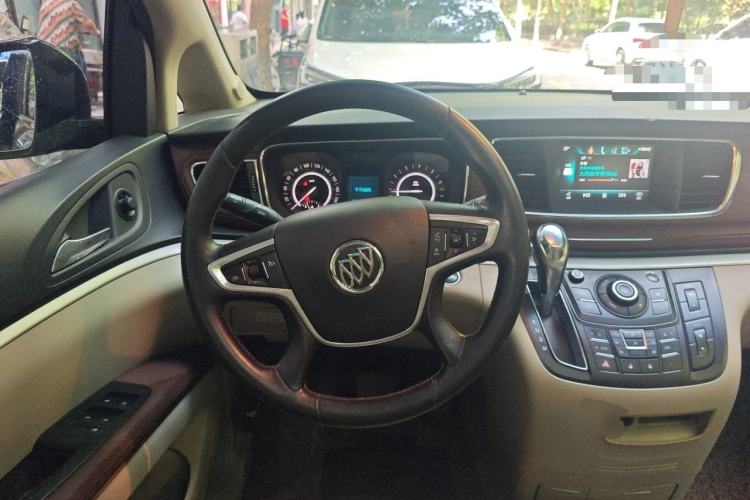 Used Buick GL8 2017 25S Prestige Version China V Standard Steering Wheel