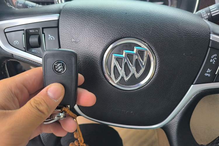 Used Buick GL8 2017 25S Luxury Version China V Standard Vehicle Key
