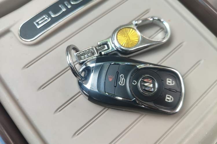 Used Buick GL8 2017 25S Prestige Version China V Standard Vehicle Key