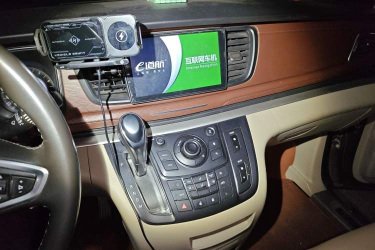 Used Buick GL8 2017 25S Comfort Version China V Standard Audio And AC Panel