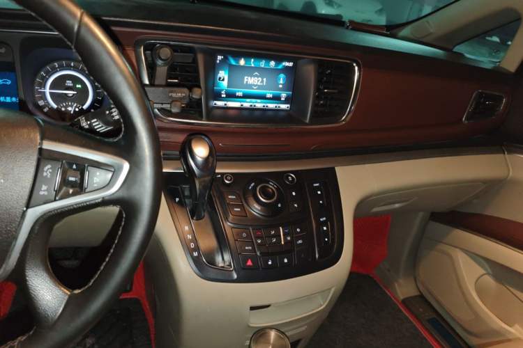 Used Buick GL8 2017 25S Luxury Version China V Standard Audio And AC Panel