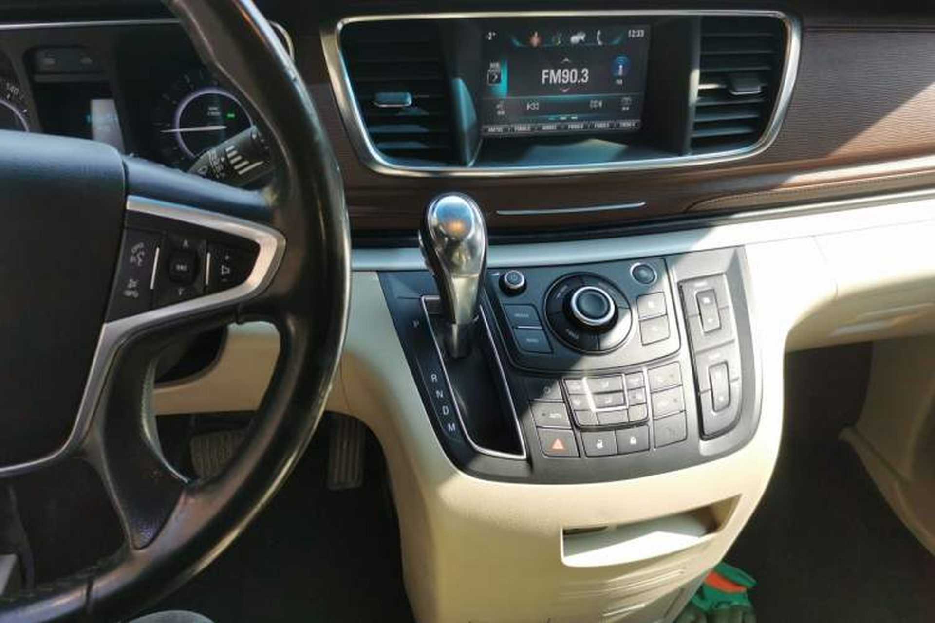 Used Buick GL8 2017 25S Luxury Version China V Standard Audio And AC Panel