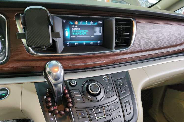 Used Buick GL8 2017 25S Comfort Version China V Standard Audio And AC Panel