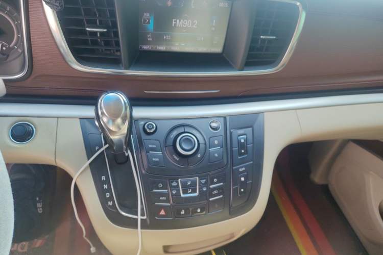 Used Buick GL8 2017 25S Luxury Version China V Standard Audio And AC Panel