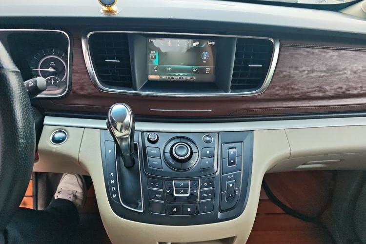 Used Buick GL8 2017 25S Comfort Version China V Standard Audio And AC Panel