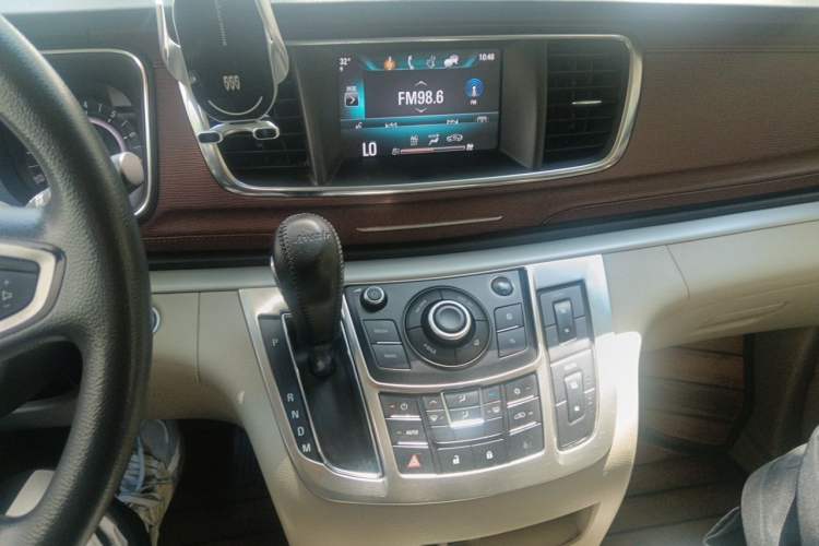 Used Buick GL8 2017 25S Comfort Version China V Standard Audio And AC Panel