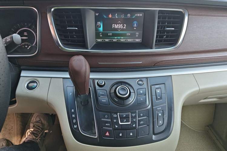 Used Buick GL8 2017 25S Prestige Version China V Standard Audio And AC Panel