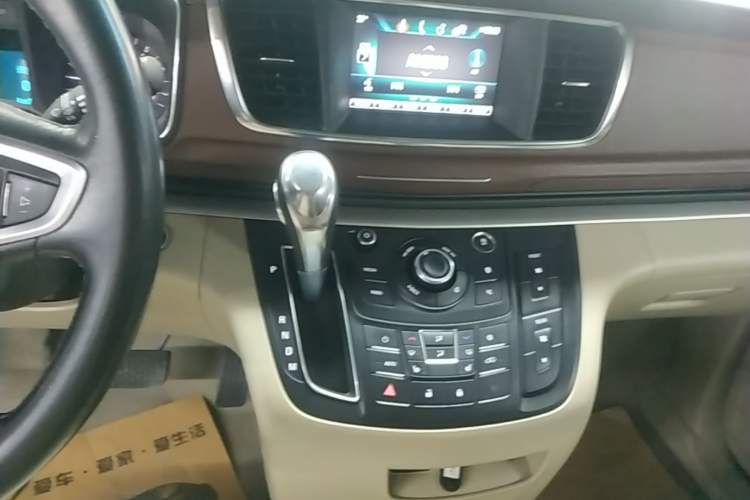 Used Buick GL8 2017 25S Prestige Version China V Standard Audio And AC Panel