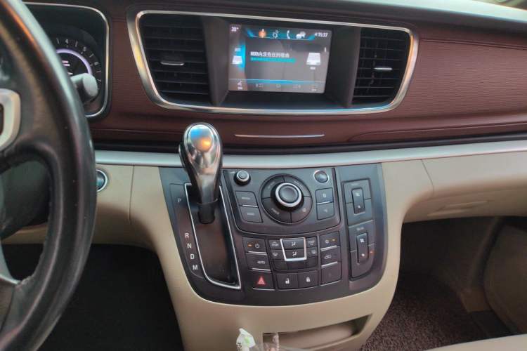 Used Buick GL8 2017 25S Luxury Version China V Standard Audio And AC Panel
