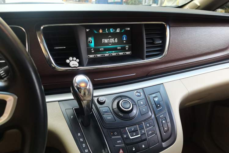 Used Buick GL8 2017 25S Luxury Version China V Standard Audio And AC Panel