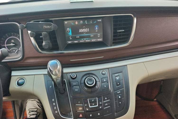 Used Buick GL8 2017 25S Prestige Version China V Standard Audio And AC Panel