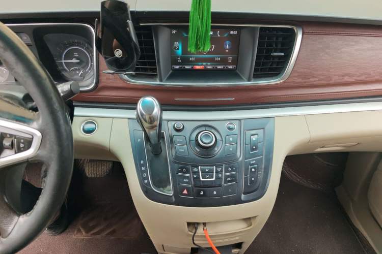 Used Buick GL8 2017 25S Comfort Version China V Standard Audio And AC Panel