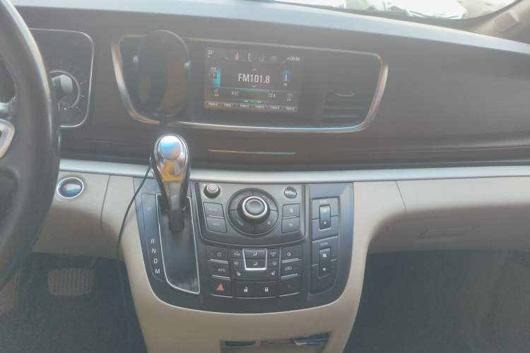 Used Buick GL8 2017 25S Luxury Version China V Standard Audio And AC Panel