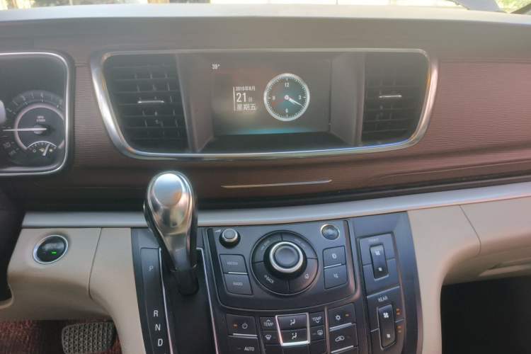 Used Buick GL8 2017 25S Comfort Version China V Standard Audio And AC Panel