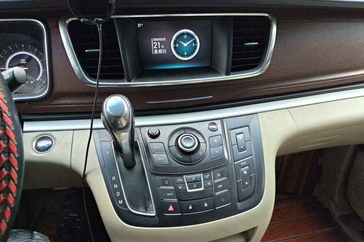 Used Buick GL8 2017 25S Luxury Version China V Standard Audio And AC Panel