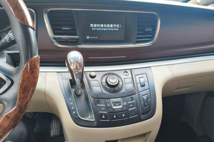Used Buick GL8 2017 25S Comfort Version China V Standard Audio And AC Panel