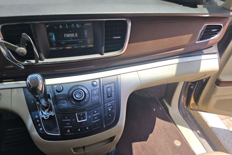 Used Buick GL8 2017 25S Luxury Version China V Standard Audio And AC Panel