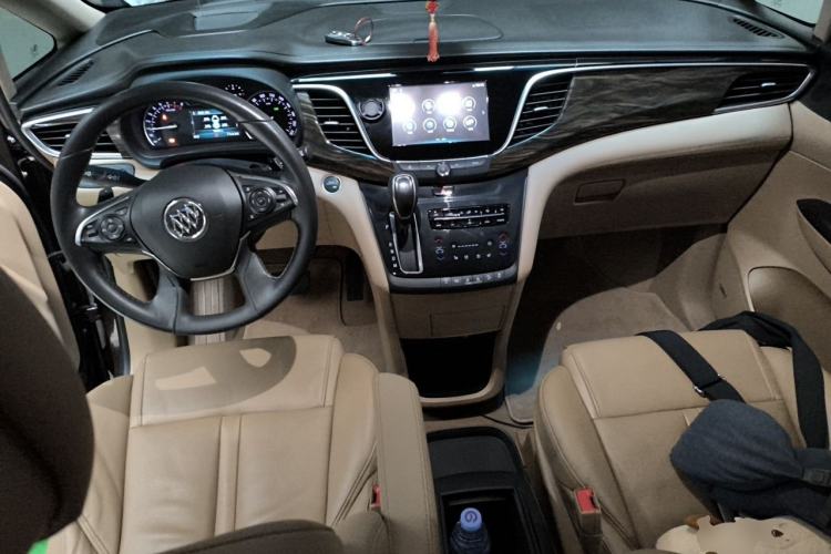 Used Buick GL8 2017 ES 28T Flagship Model China V Standard Center Console