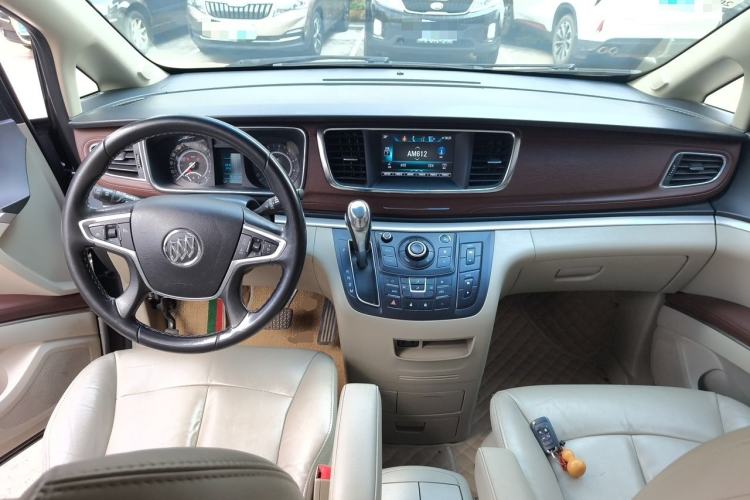 Used Buick GL8 2017 25S Luxury Version China V Standard Center Console
