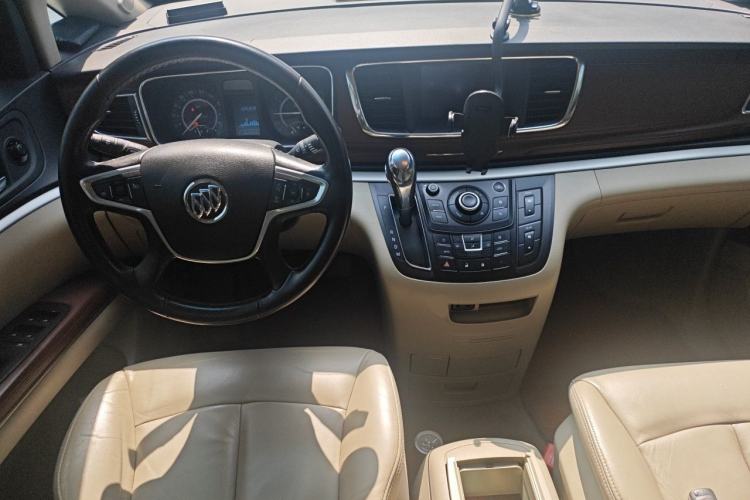 Used Buick GL8 2017 25S Luxury Version China V Standard Center Console