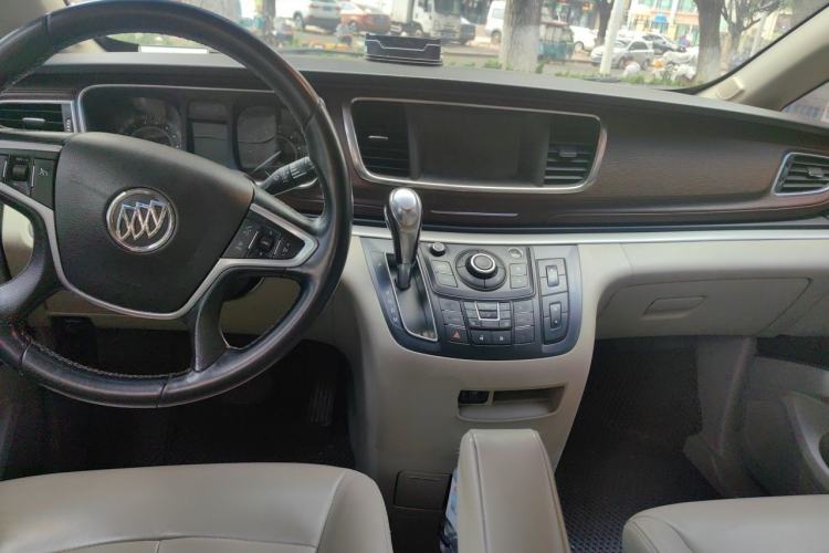 Used Buick GL8 2017 25S Prestige Version China V Standard Center Console