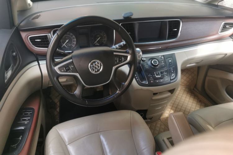 Used Buick GL8 2017 25S Luxury Version China V Standard Center Console