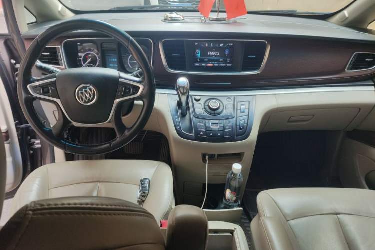 Used Buick GL8 2017 25S Luxury Version China V Standard Center Console