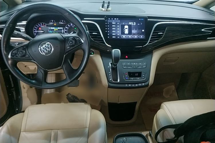 Used Buick GL8 2017 ES 28T Premium Version China V Standard Center Console