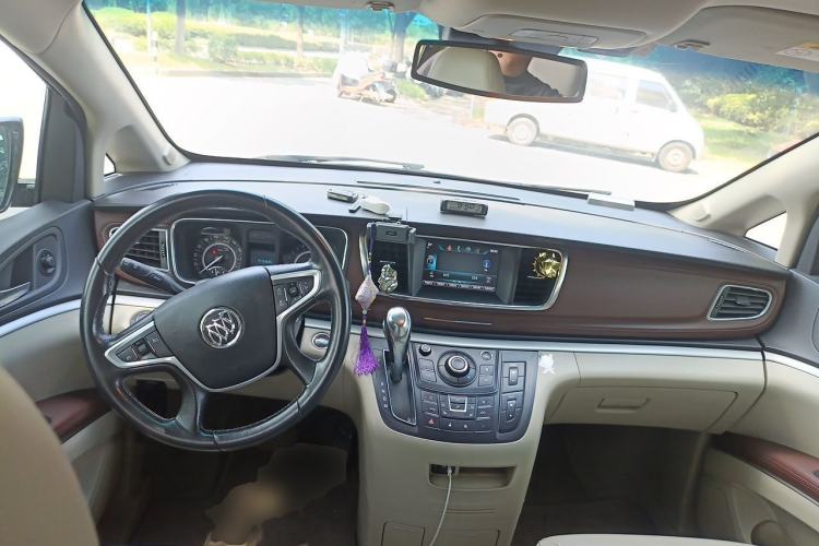 Used Buick GL8 2017 25S Prestige Version China V Standard Center Console