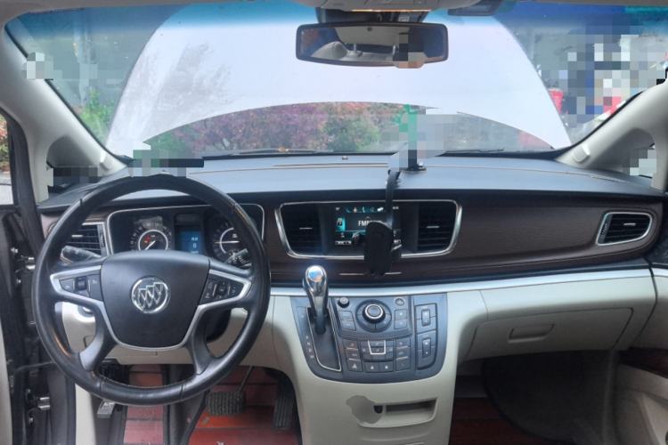 Used Buick GL8 2017 25S Luxury Version China V Standard Center Console