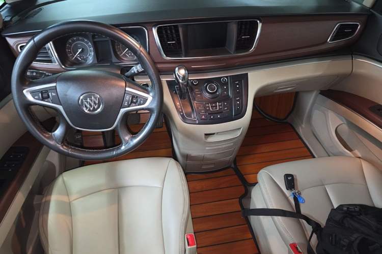Used Buick GL8 2017 25S Comfort Version China V Standard Center Console