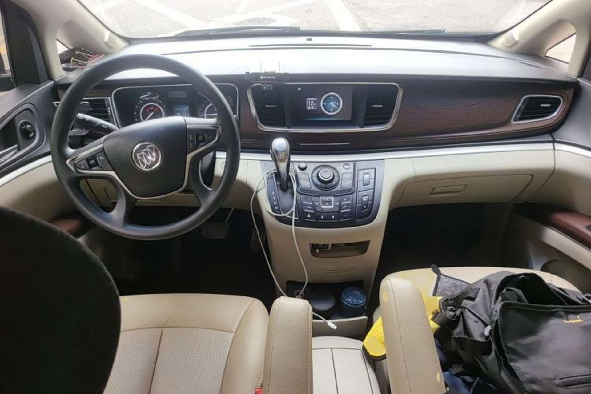 Used Buick GL8 2017 25S Comfort Version China V Standard Center Console