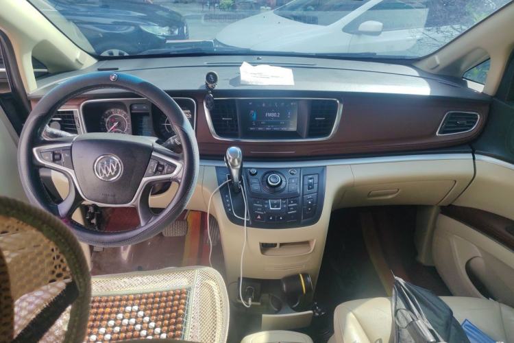 Used Buick GL8 2017 25S Luxury Version China V Standard Center Console