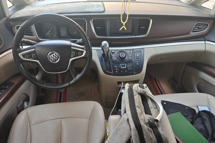 Used Buick GL8 2017 25S Luxury Version China V Standard Center Console